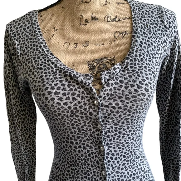 EUC Charlotte • leopard cardigan • xs - Picture 7 of 7